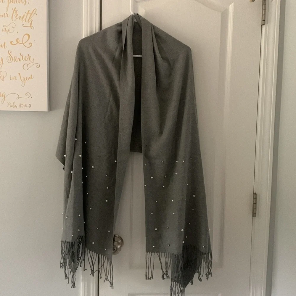 Gray fringe winter‎ pearls scarf classic elegant